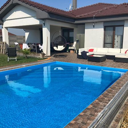 5 Izbovy Samostatny Stojaci Rodinny Dom S Podkrovim A Velkou Zahradou So Sezonnym Bazenom, Celorocnou Saunou A Virivkou-Momentalne Pokazena- Od Augusta Bude Nova Na Dovolenku A Oddych Topolniky Экстерьер фото